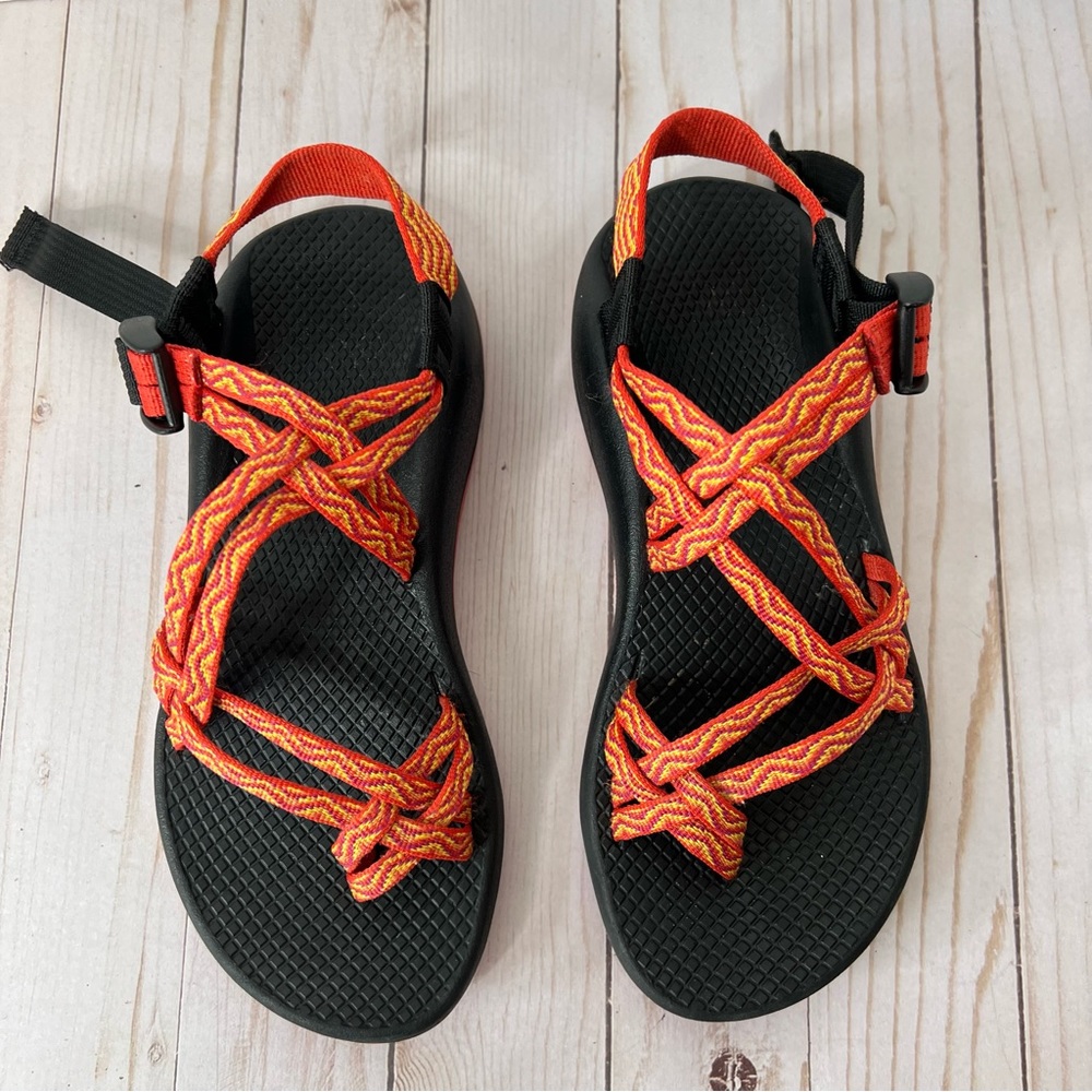 Chaco rainbow orange toe loop active sports waterproof outdoor river sandals - Picture 3 of 12